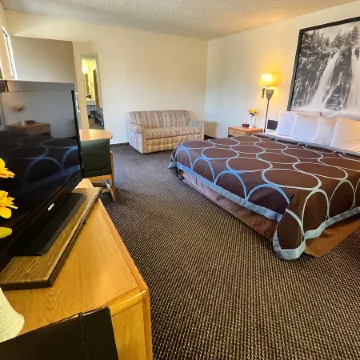 Super 8 by Wyndham Red Bluff