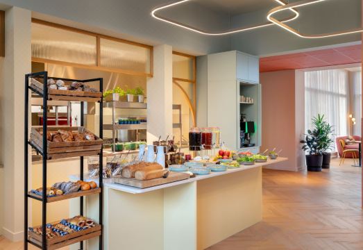 4. 더 레빌, 나이..