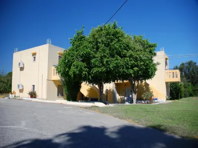 Angelos Studios Hôtels à proximité de : Port Kos