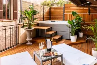 จีจี8 โรงแรม แอนด์ สวีท สปา - 3 ดาว