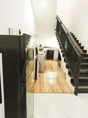 Griya Anggrek Отели в г. Trenggalek