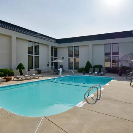 Greenstay Hotel & Suites Central