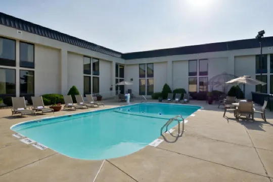 Greenstay Hotel & Suites Central