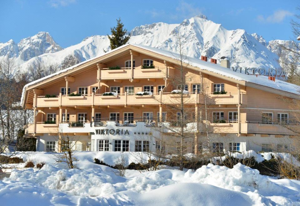 Avocado Wine Country EstateOver view