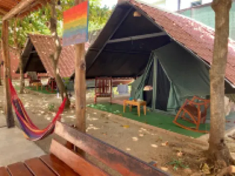 TamaHostel & Glamping Hotels in Tamarindo