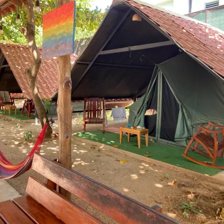 TamaHostel & Glamping