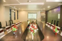 Hotel Vaishnavi Heights - Motels