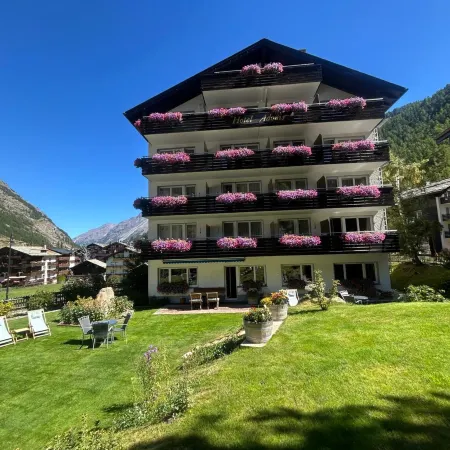 Hotel Adonis