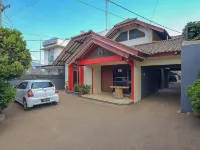 RedDoorz Near Ipdn 2 Hoteles cerca de Padjadjaran University