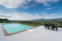 C View Home - Pools