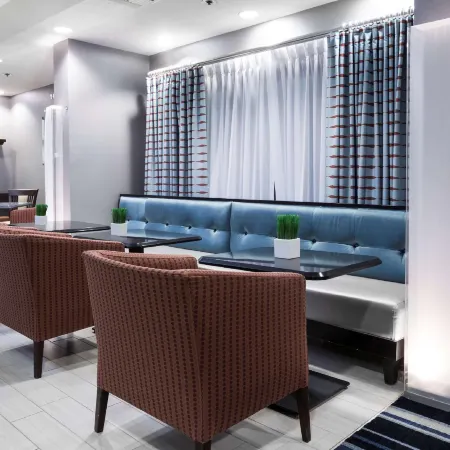 Hampton Inn Columbia-I-26/Harbison Blvd. (Mall Area)