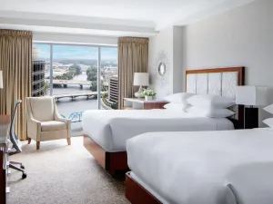 암웨이 그랜드 플라자 호텔 큐리오 컬렉션 바이 힐튼