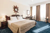 Sun Hotel - Dağ Manzaralı