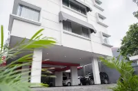RedDoorz Near Trans Studio Mall 3 Hoteles en Malabar