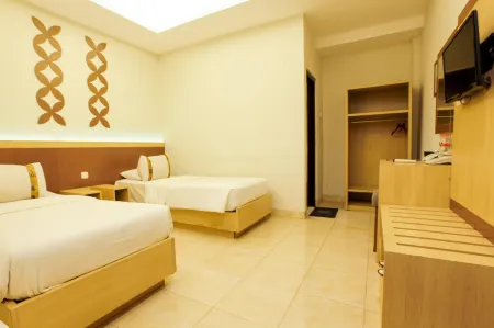 Mawar Asri Hotel Отели в г. Ngampilan