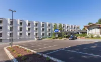 Kyriad le Creusot - Montchanin - Parkering