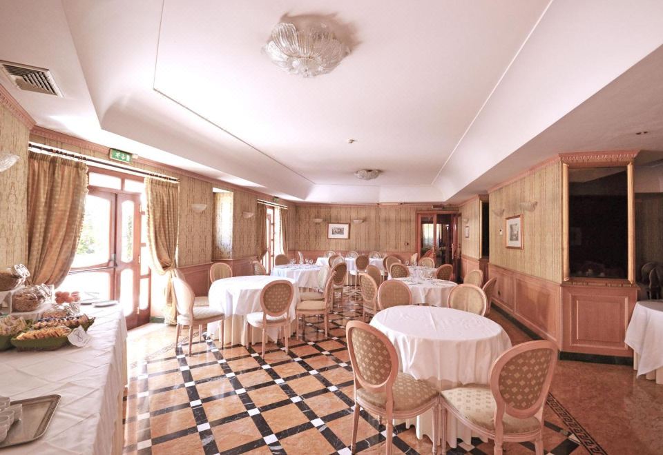 Cilicia Hotel Over view