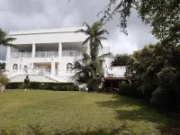Sandals Guest House - Pensions