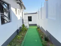 Malrose guesthouse Tours And safaris Windhoek Namibia Airport Shuttle services available Hotels in Windhoek