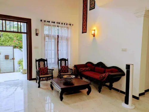 3 Bed House - Wifi Parking 10MinBeach - Homestays