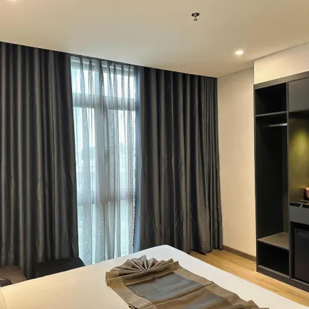 LION 17 Hotel