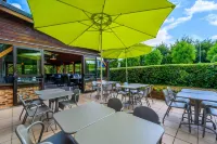 Comfort Hotel Evreux - Parking
