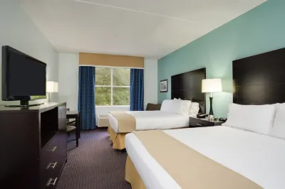 Holiday Inn Express & Suites Plant City Hotels near Hibbett Sports