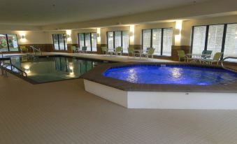 Holiday Inn Express & Suites Columbia Univ Area - Hwy 63