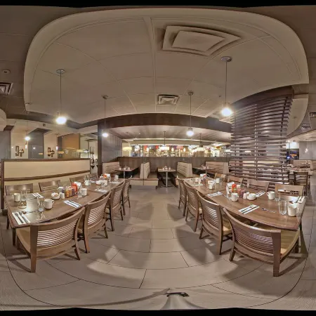 Holiday Inn & Suites Windsor (Ambassador Bridge) by IHG