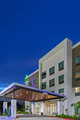 Holiday Inn Express & Suites STAFFORD NW - SUGAR LAND by IHG