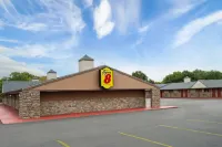 Super 8 by Wyndham Youngstown/Girard Hotels in Youngstown
