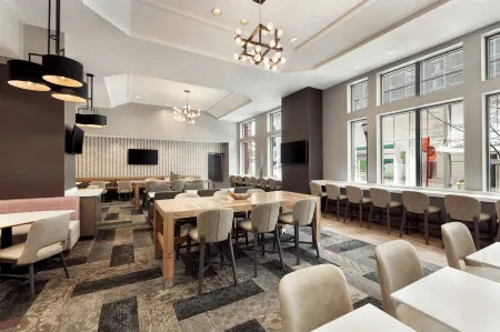 Residence Inn Baltimore Downtown/ Inner Harbor Отели рядом с достопримечательностью «Американ Виженари Арт Музеум»