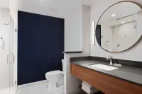 Fairfield Inn & Suites Chino - parking