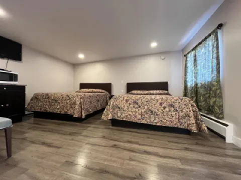 Kluane Park Inn Hoteles en 