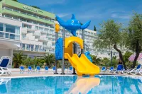 Hotel Hedera - Maslinica Hotels & Resorts - Beach