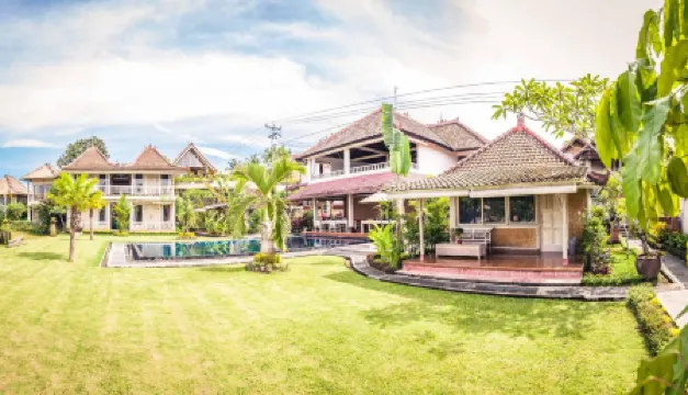 B Saya Villas