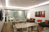 Treehouse Suites - Boutique Serviced Apartment - Apartments