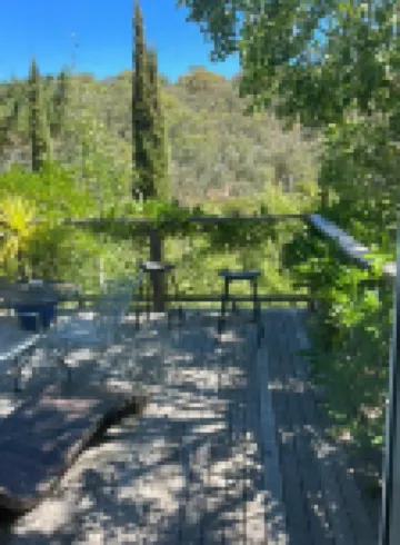 Blue Cliffs Retreat Hotels in 