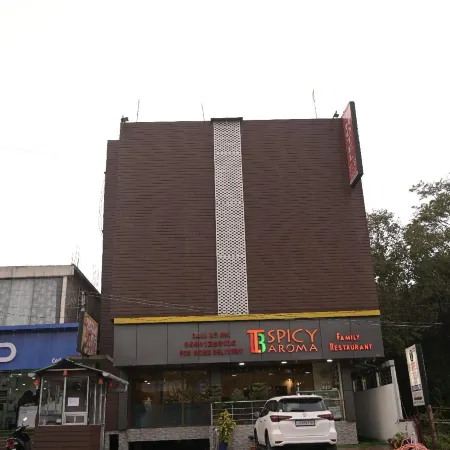 Hotel Tlb Palace