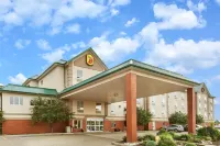 Super 8 by Wyndham Edmonton South Hotels in Southwest Edmonton