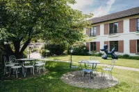 Armes de Champagne Hotels in L'Epine