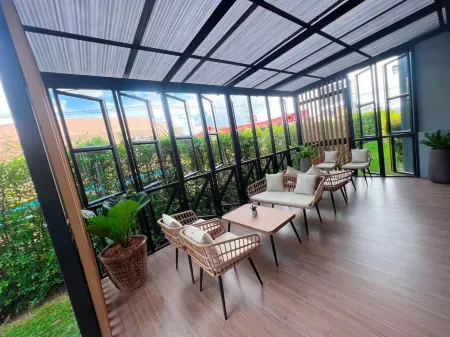 The Model Garden Отели в г. Yasothon