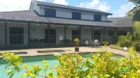 Alara Motor Inn - piscina