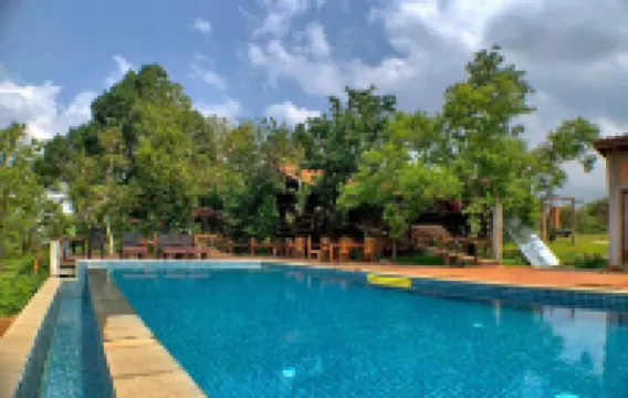 Nature Lodge