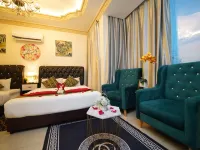Ghazrin's Classic Hotel JB Отели рядом с достопримечательностью «Автостанция Ларкин-Сентрал»
