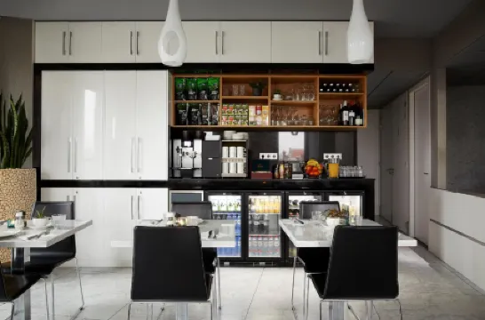 Amadi Park Hotel Отели рядом с достопримечательностью «Каналы Амстердама»