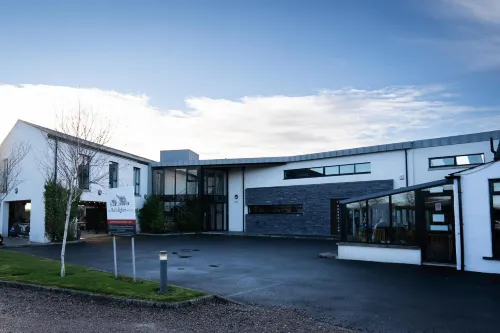 Ballyrobin Hotel Hotels in Crumlin