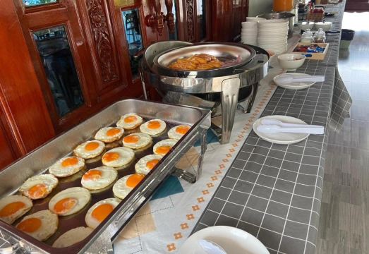 Tanaporn resort bangsaphan의 깔끔한 리조트 외부 전경