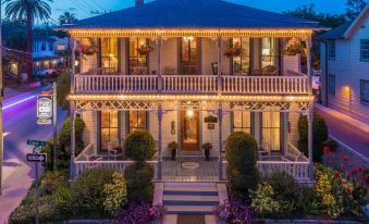Carriage Way Inn Bed & Breakfast Adults Only - 21 Years Old and up