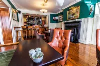 The Wyatt Hotel - bar